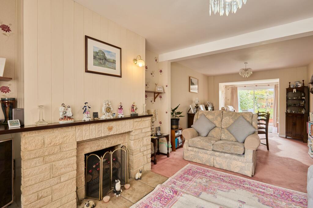 Sitting/Dining Room