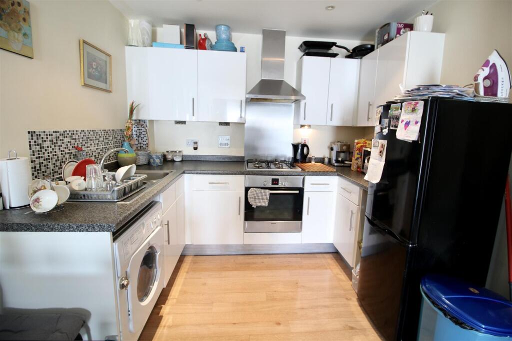 Lounge/ Kitchen