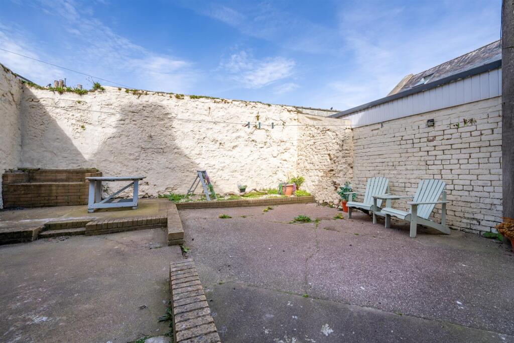 Flat 1_St Ellas-12.jpg