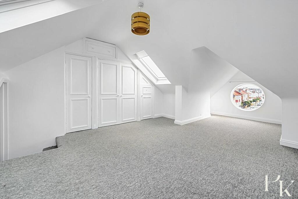 17 Marine Avenue BN3 (22).jpg