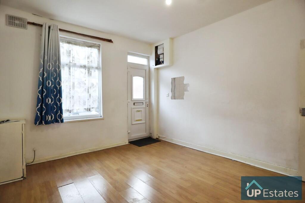 FRONT RECEPTION ROOM