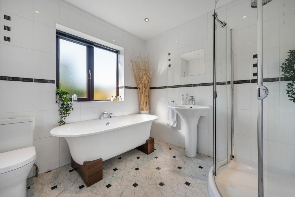 Main Bathroom