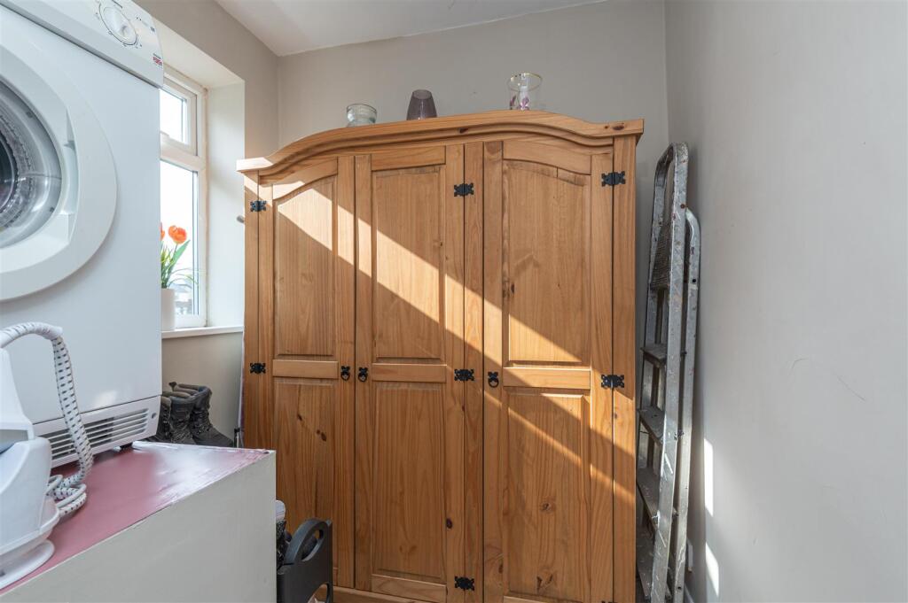 35 - 50 Pollitt Ave HX6 1LE.jpg