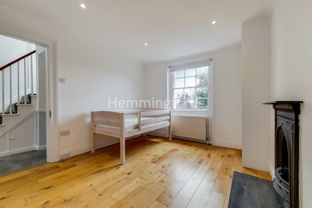 18_Bedroom 3-0.jpg