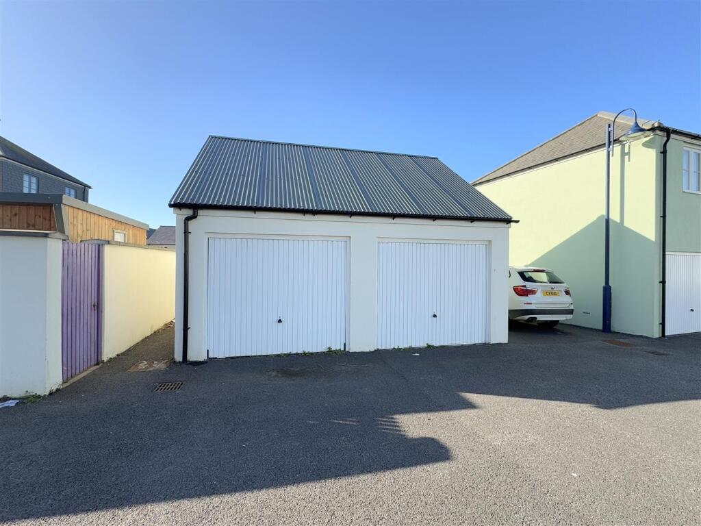 Double Garage and Parking