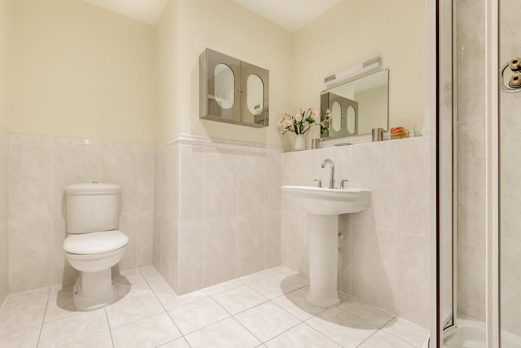 Master En- Suite