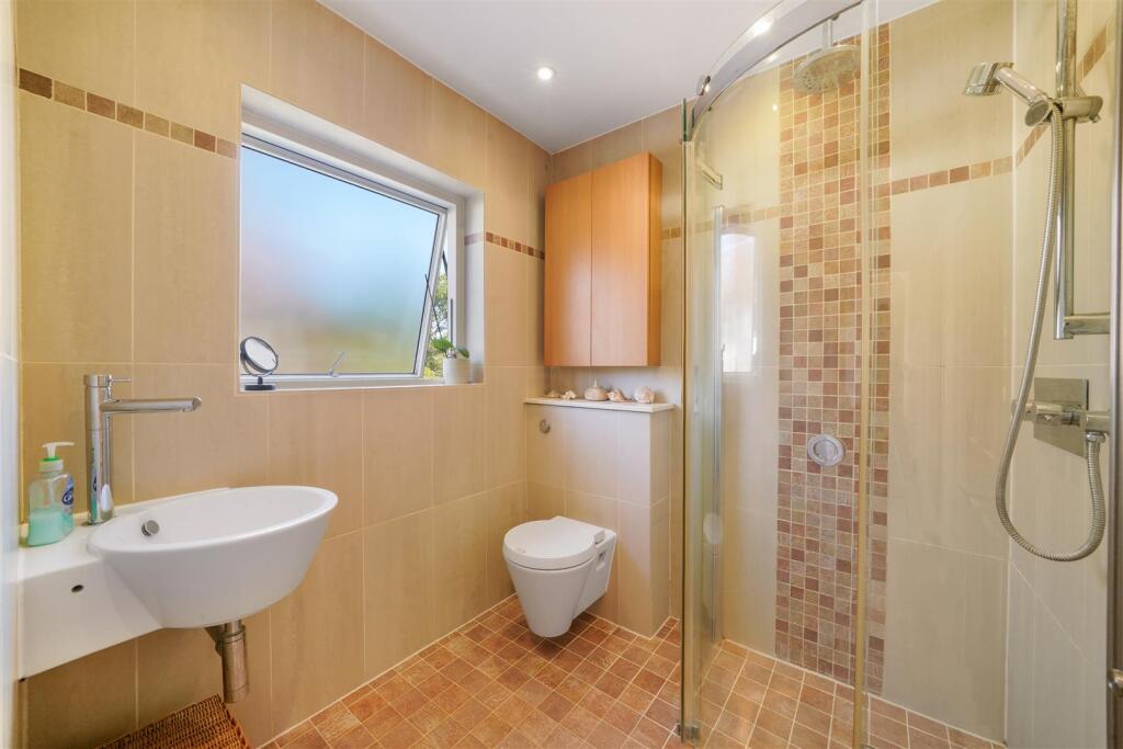 5 Oakwood Crescent - oMmKboJy13tZ0DqKy2q6.jpg