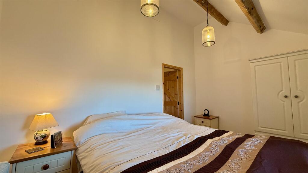 bed 1