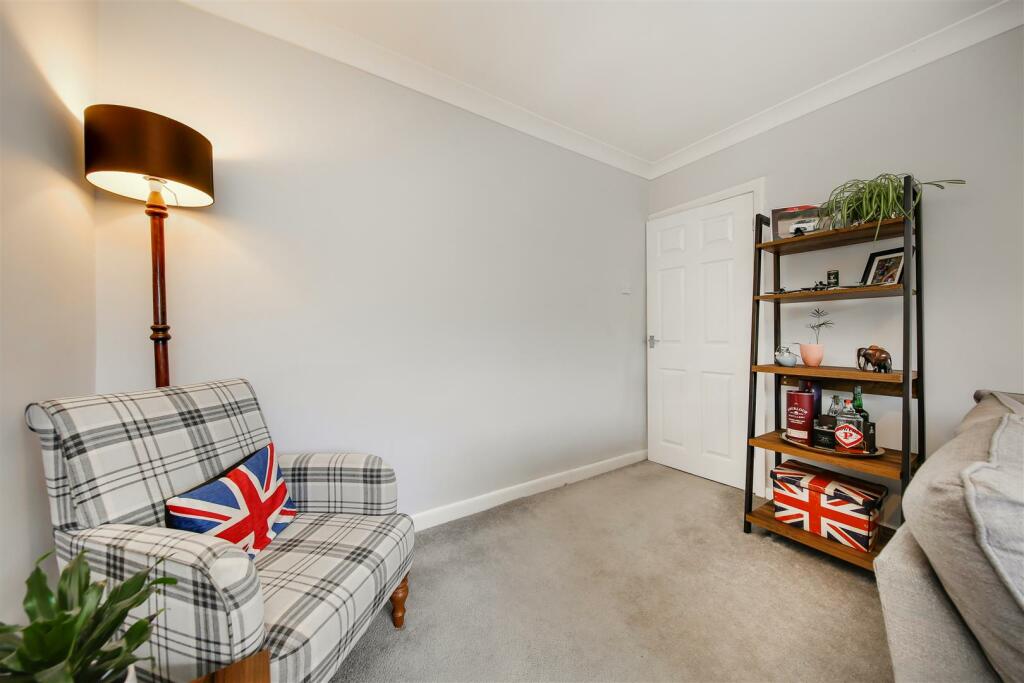 Living Room4.jpg