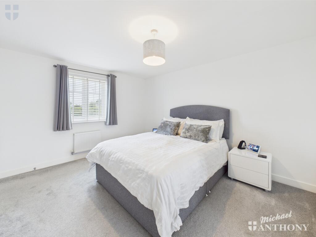 CAM03852G0-PR0297-STILL007