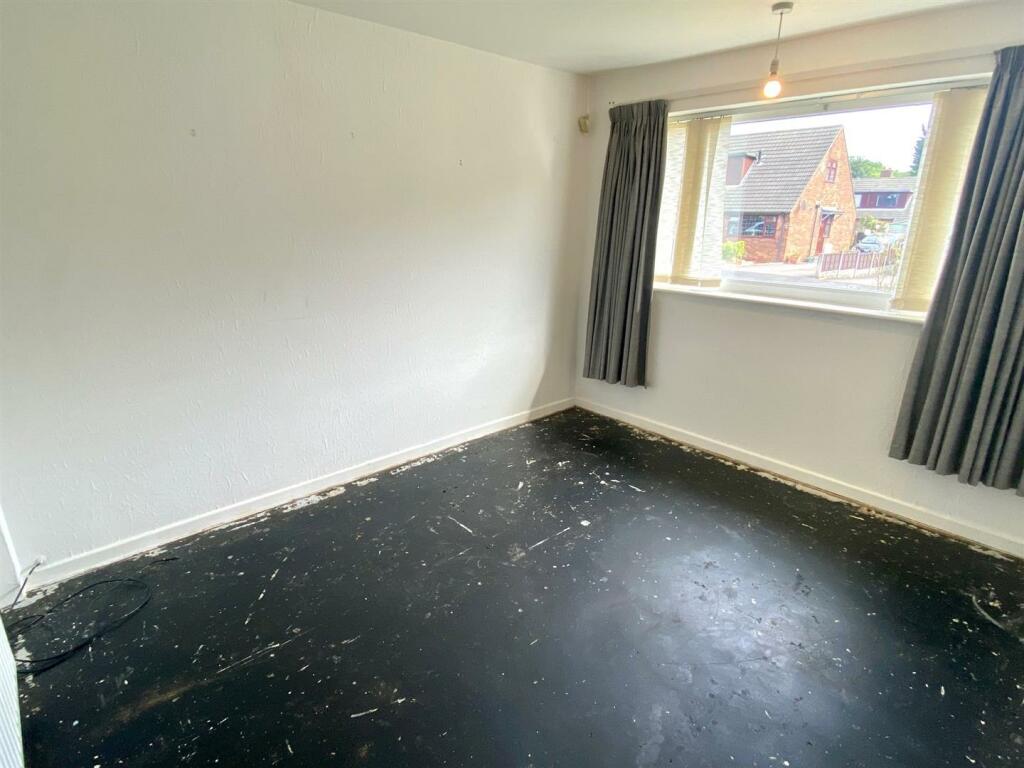 parkfield avenue 17 ground floor bed.jpg