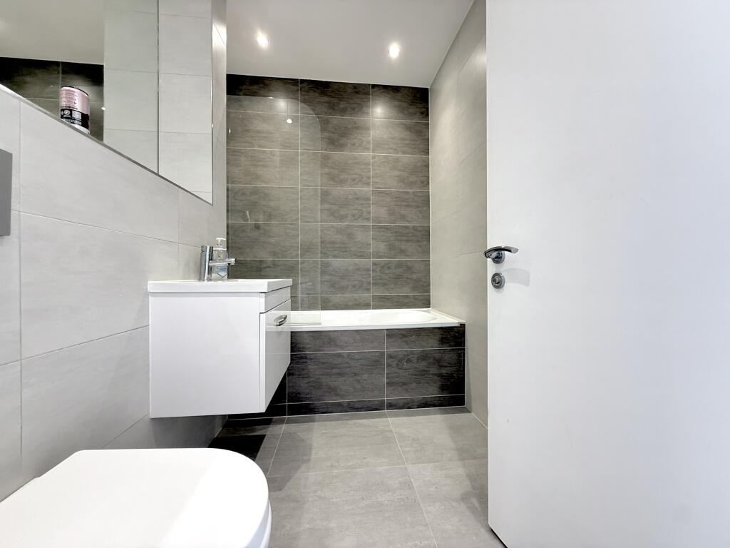 En-suite Bathroom