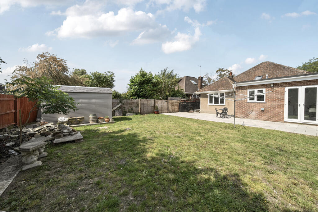 1305841-10-684c04...