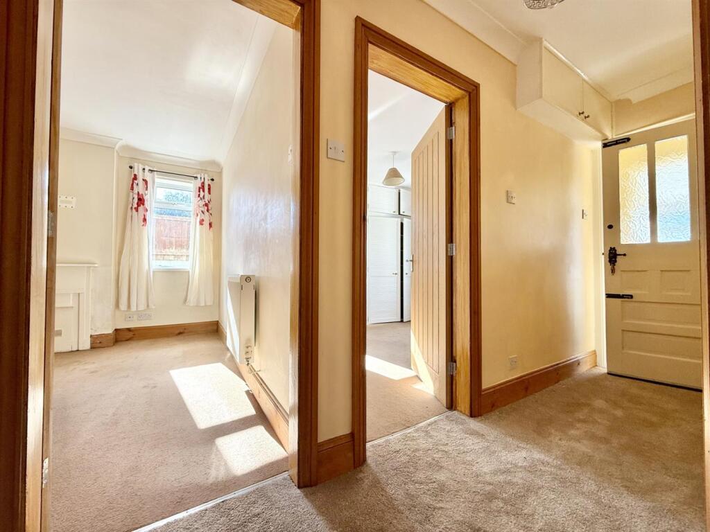 EntranceHall.jpg