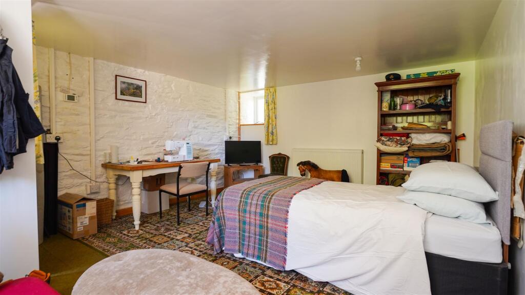 hobby room or overflow accommodation.jpg