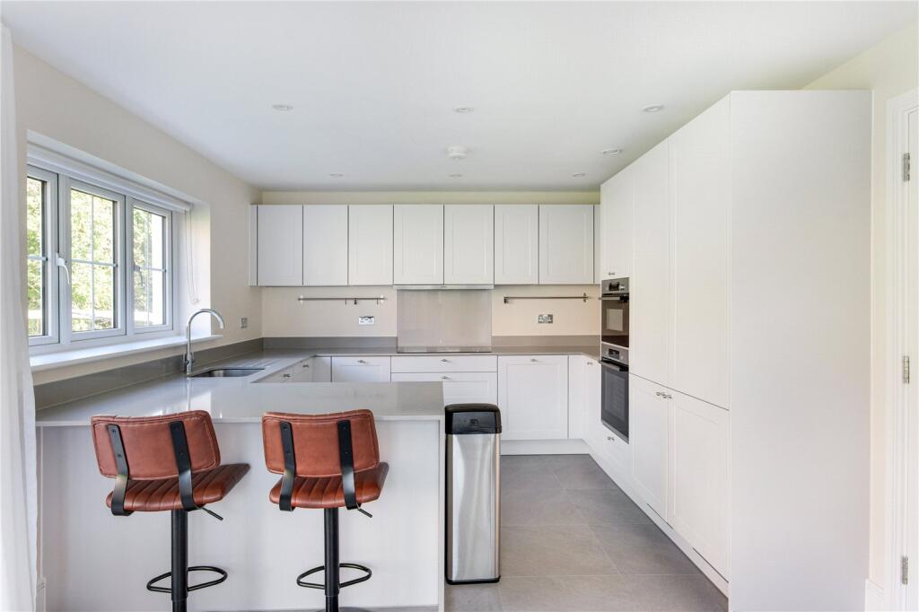 Kitchen/Breakfast Rm