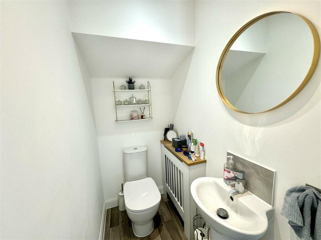 GROUND FLOOR WC