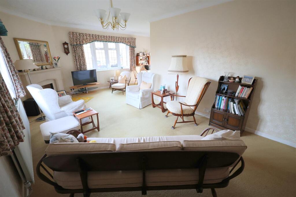PC Lounge iii.JPG