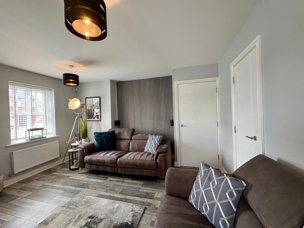 55 Walker lounge 2.jpg