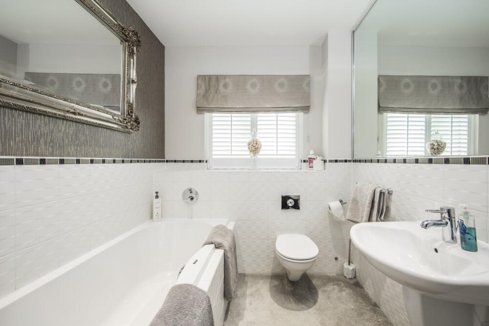Bathroom 02