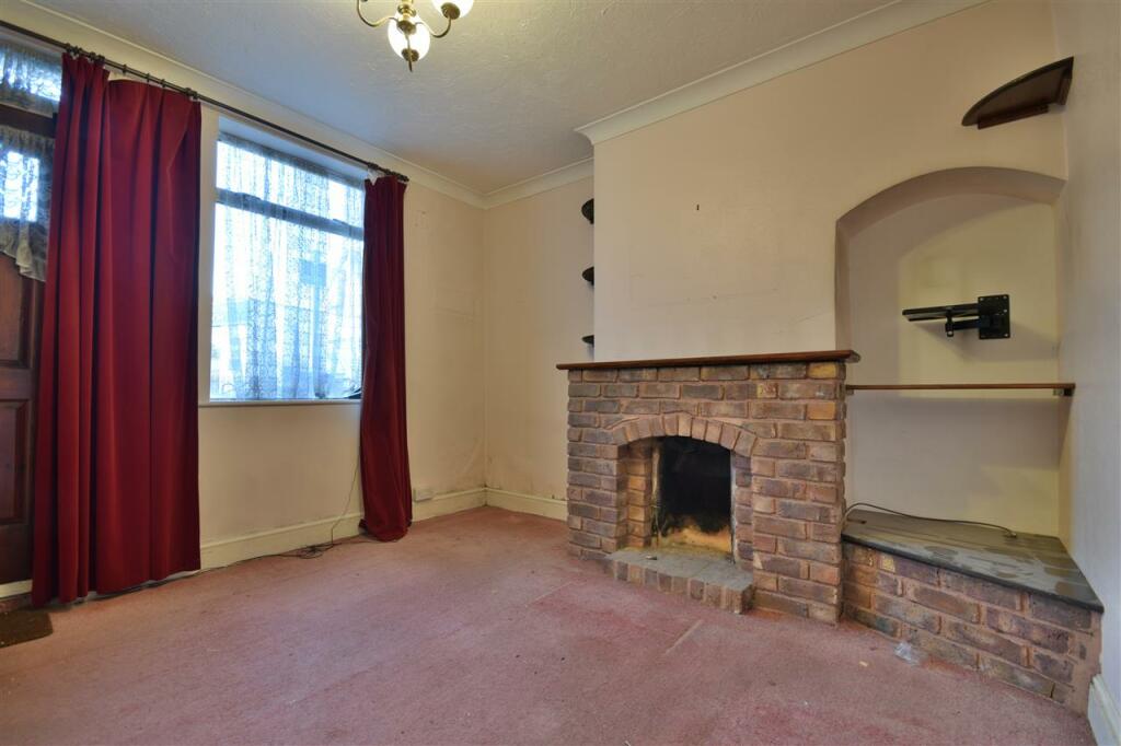 FIRST RECEPTION ROOM