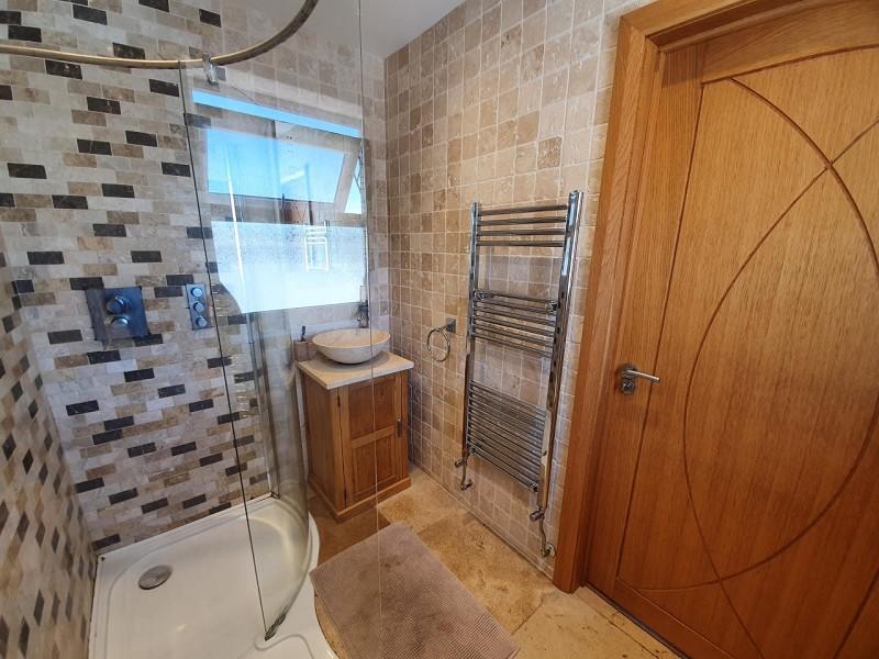 Master Bedroom (en suite)