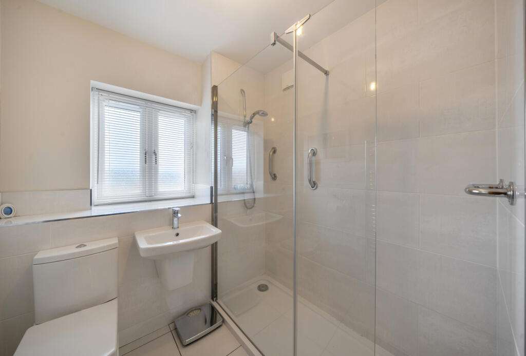 1366056-15-68ee62...