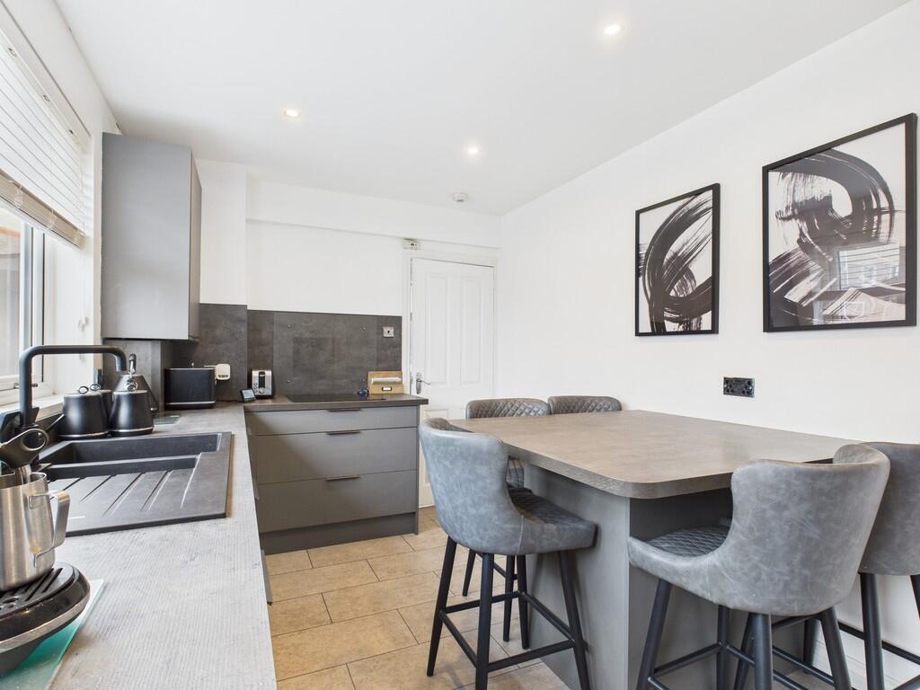 CAM05526G0-PR0055...