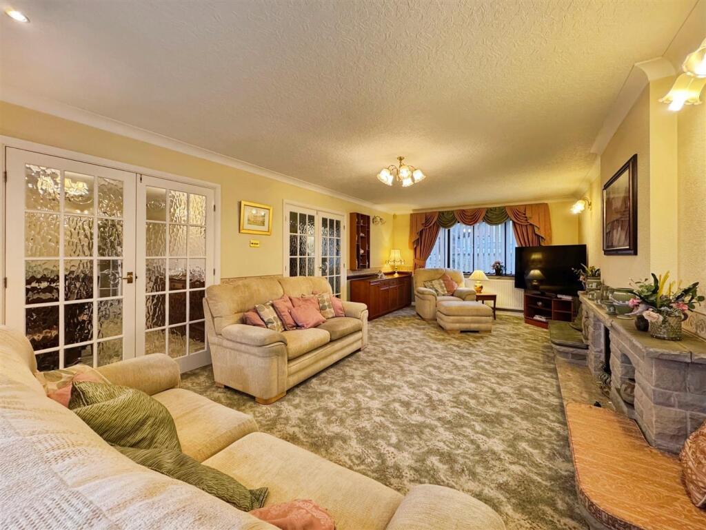 5da8e622--43A3-ABAD-A0793D163F7D-14648-00000ACC1C6