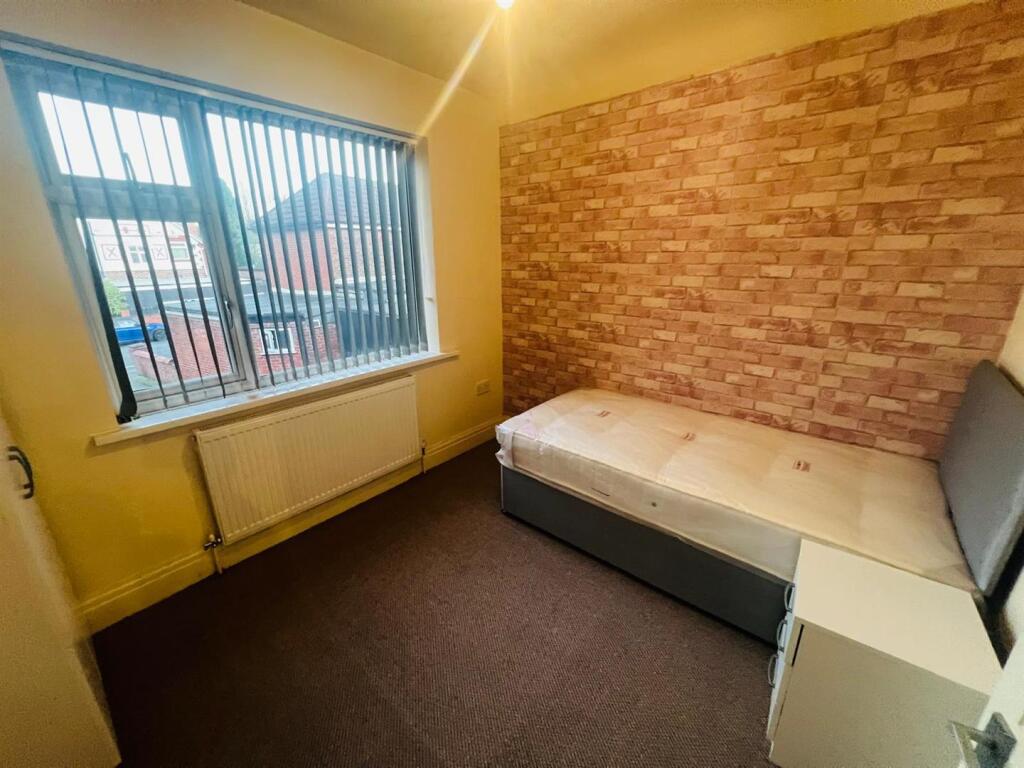 Bedroom 2.jpeg