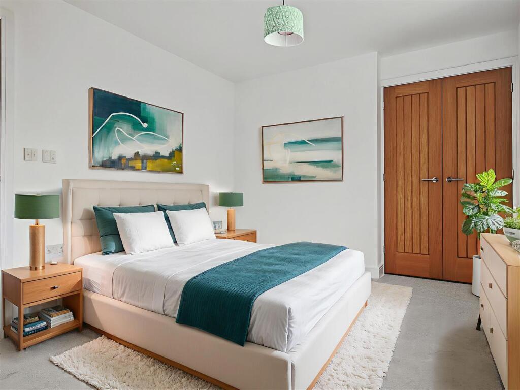 Landkey Bedroom 2.jpg