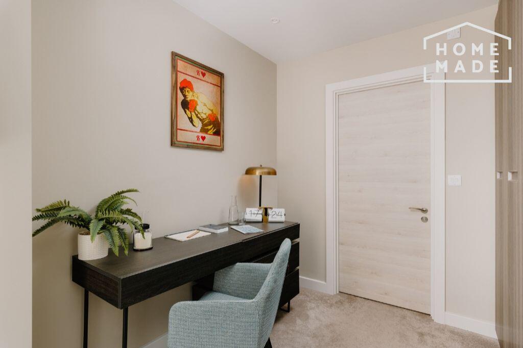 27385d136cd6bc4e169bd87dde98