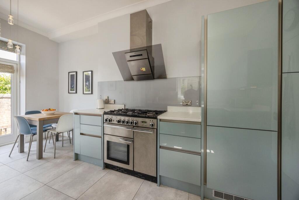 Breakfasting Kitchen