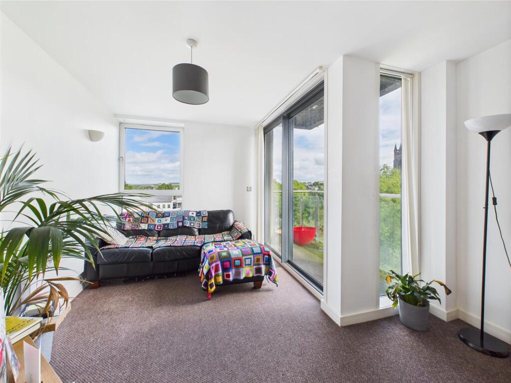 Open Plan Lounge/Kitchen/Diner