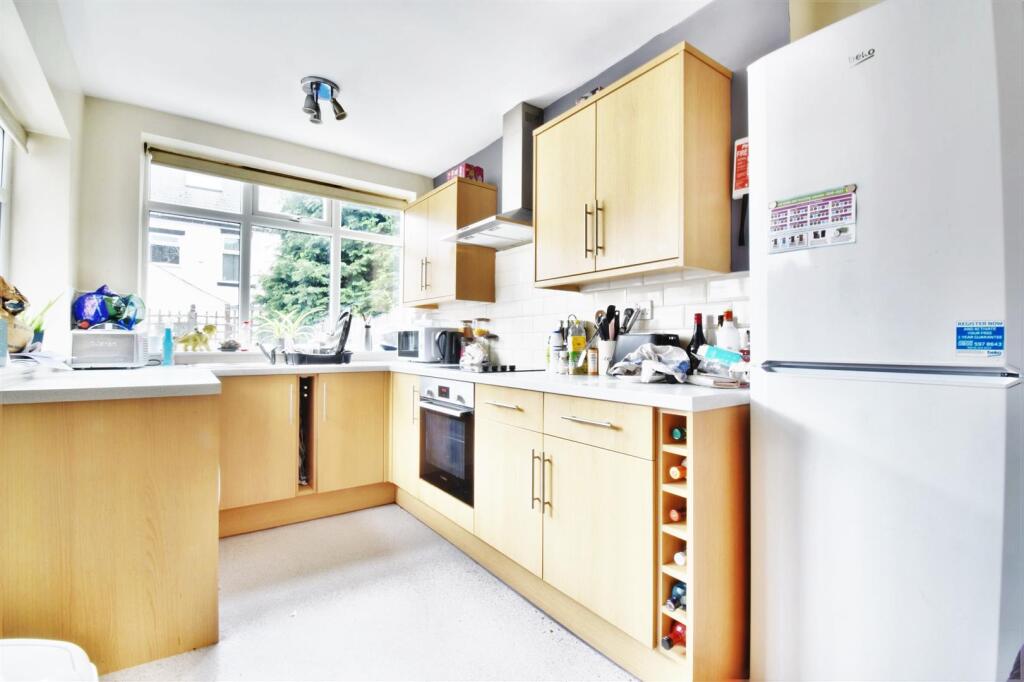 Kitchen_1.jpg
