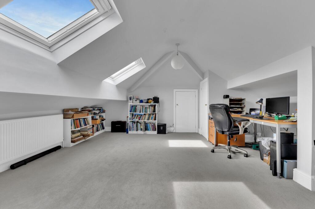 Bedroom 5/Home Office