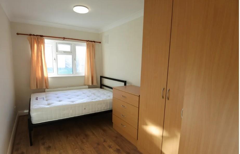 Double bedroom with fitted wardrobes