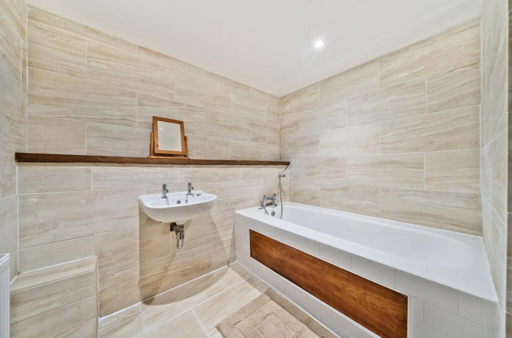 1294354-14-682b4c...