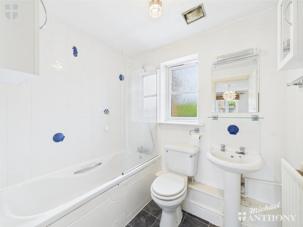 CAM03218G0-PR0652-STILL005