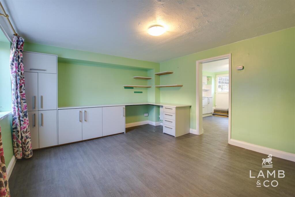 DINING ROOM/OFFICE