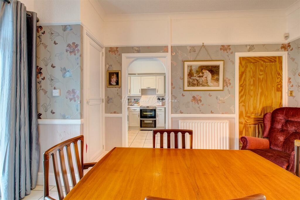 Rhydypenau Road, Cyncoed, HernCrabtree (12).jpg