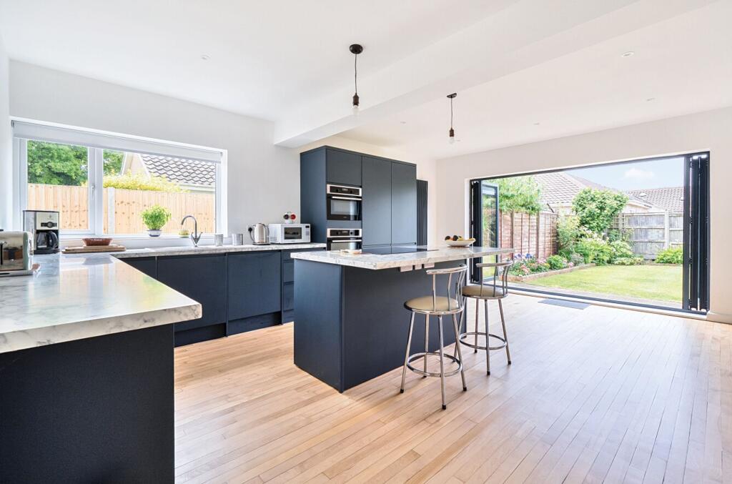 Open Plan Kitchen Breakfast/Dining Room