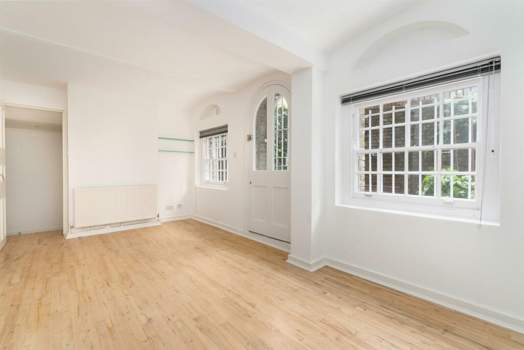 30 To Let 2 Bedroom Flat garden N1 EC1 www.steele.