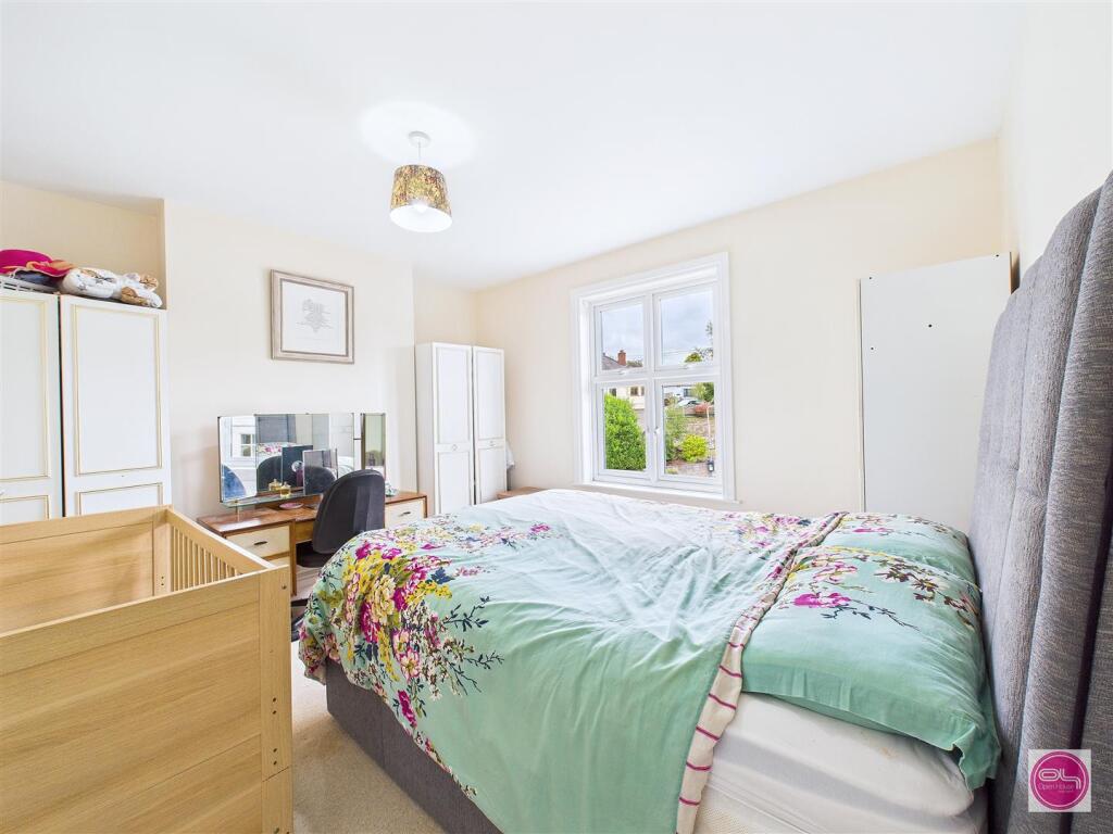 High Bank Road, Winshill (18).jpg