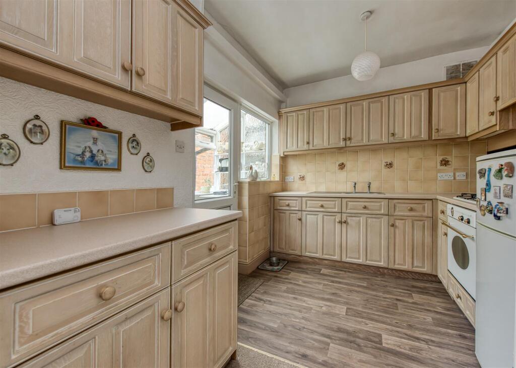 31 Wood Road-internal-01.jpg