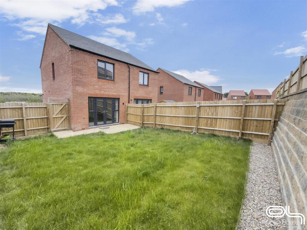 Rockcliffe Close, Swadlincote (33).jpg