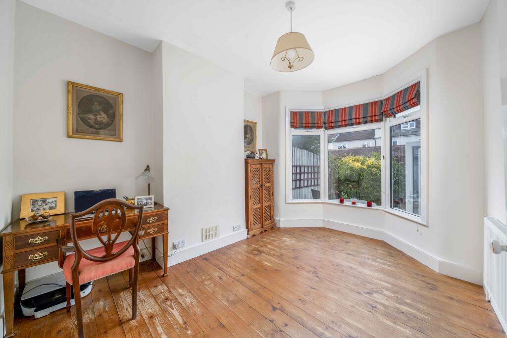 Cobham Road, Seven Kings, IG3