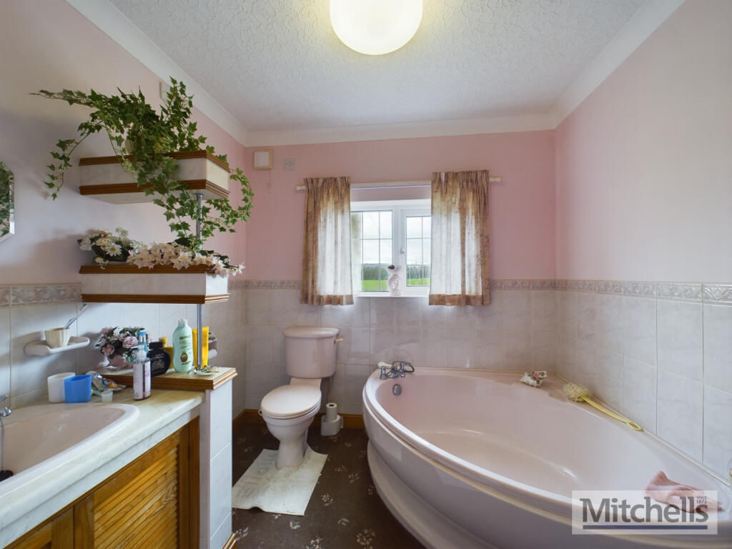 Ensuite/Dressing Area