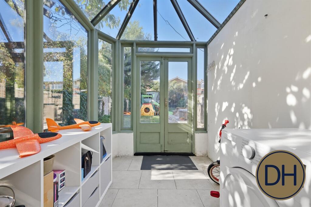 High Road, North Wea