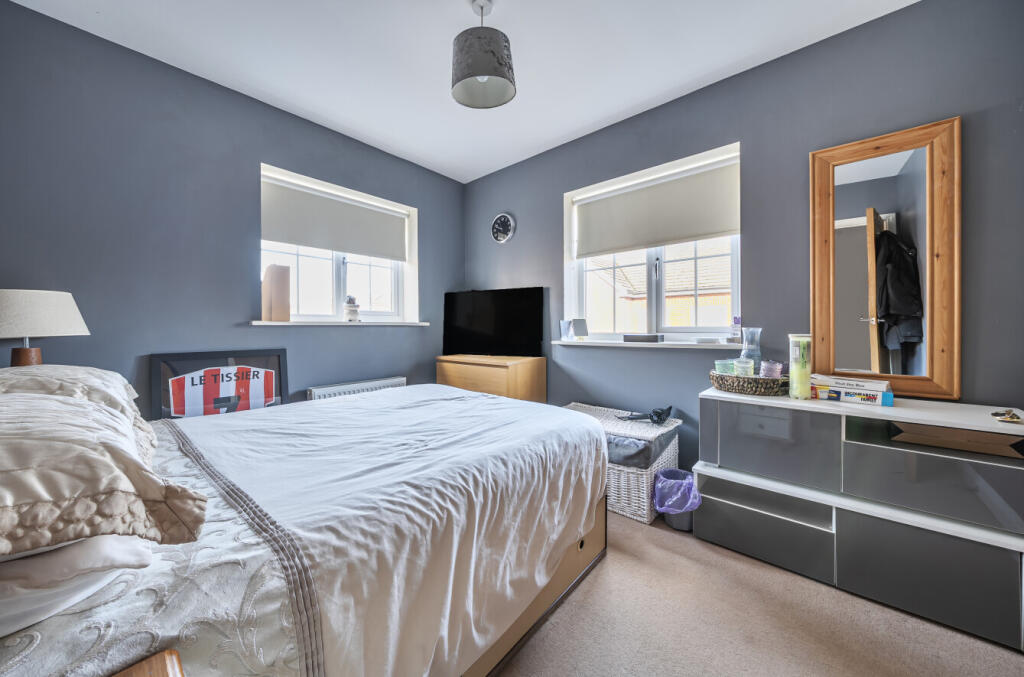 1373808-17-68ff6e...